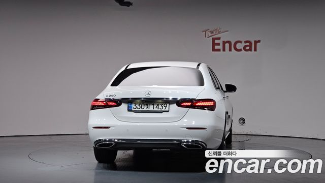 Mercedes-Benz E-Class E250 Avantgarde