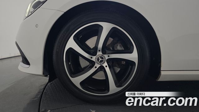 Mercedes-Benz E-Class E250 Avantgarde