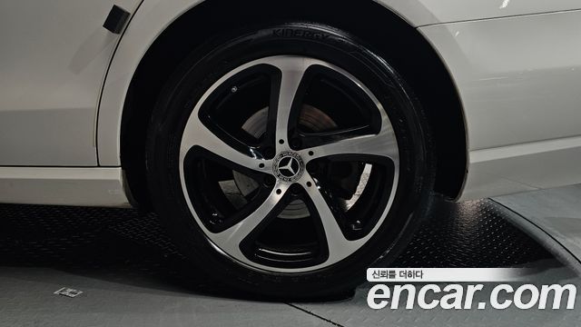 Mercedes-Benz E-Class E250 Avantgarde