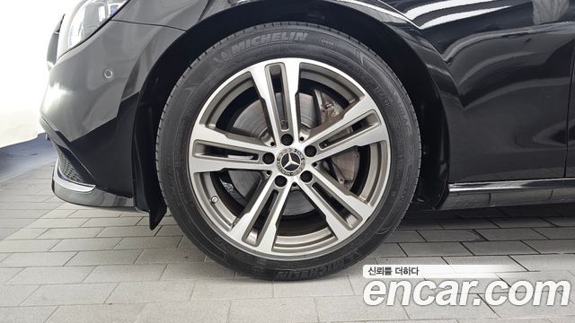 Mercedes-Benz E-Class E350 4MATIC Avantgarde