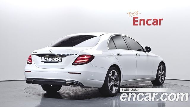 Mercedes-Benz E-Class E300 Avantgarde