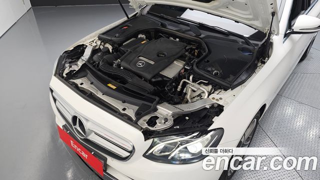 Mercedes-Benz E-Class E300 Avantgarde