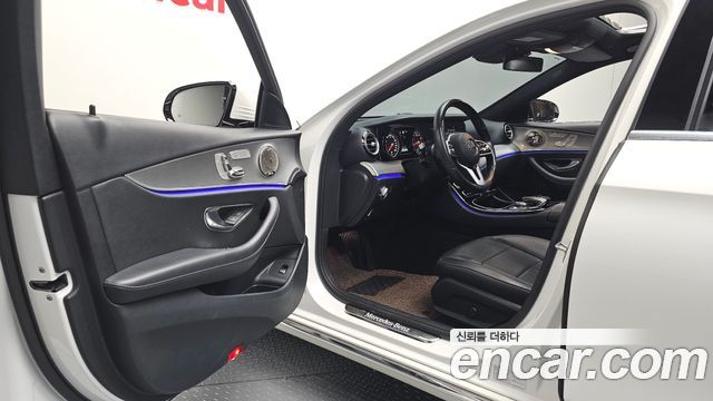 Mercedes-Benz E-Class E300 Avantgarde