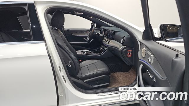 Mercedes-Benz E-Class E300 Avantgarde