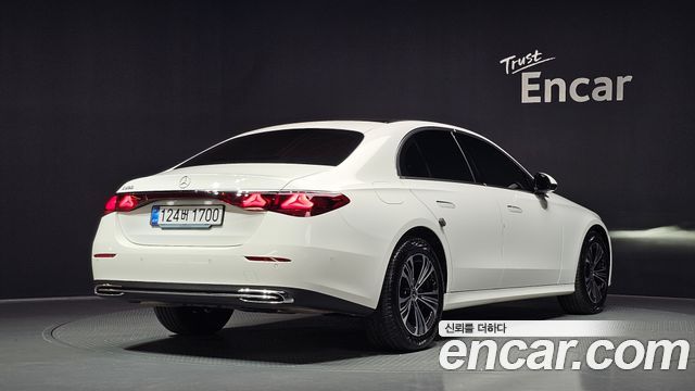 Mercedes-Benz E-Class E200 Avantgarde