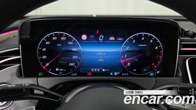 Mercedes-Benz E-Class E200 Avantgarde