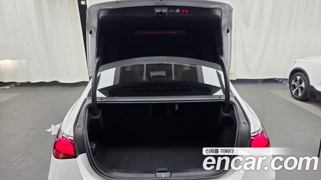 Mercedes-Benz E-Class E200 Avantgarde