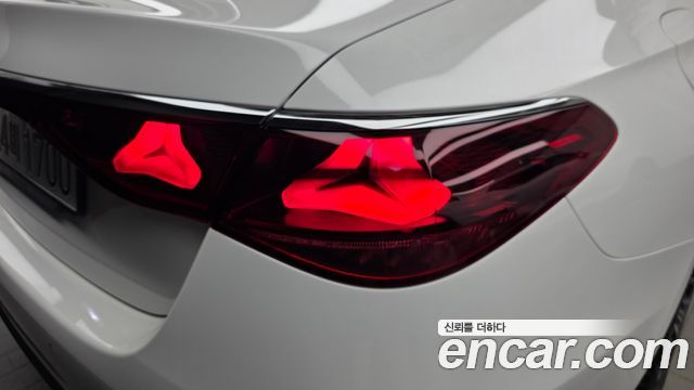 Mercedes-Benz E-Class E200 Avantgarde