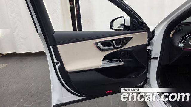 Mercedes-Benz E-Class E200 Avantgarde