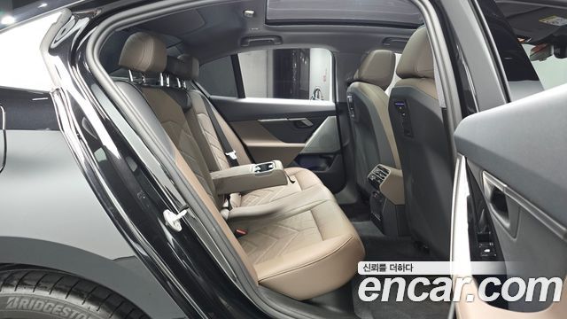 BMW 5-Series 520i
