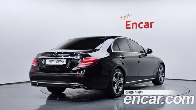 Mercedes-Benz E-Class E300 Avantgarde
