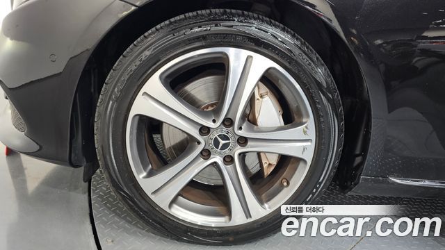 Mercedes-Benz E-Class E300 Avantgarde
