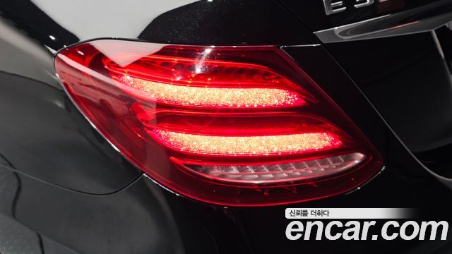Mercedes-Benz E-Class E300 Avantgarde
