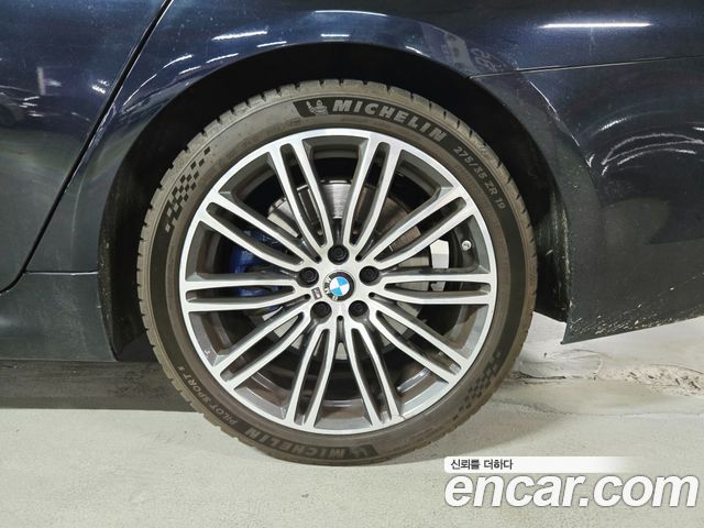BMW 5-Series 530i M Sport Package Plus