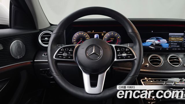 Mercedes-Benz E-Class E300 4MATIC Avnatgarde