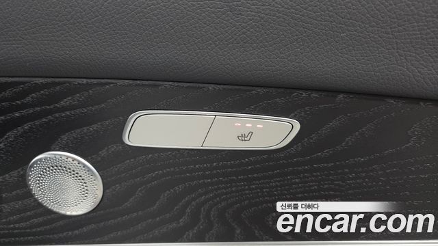 Mercedes-Benz E-Class E300 4MATIC Avnatgarde