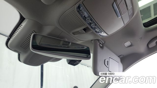 Mercedes-Benz E-Class E300 4MATIC Avnatgarde