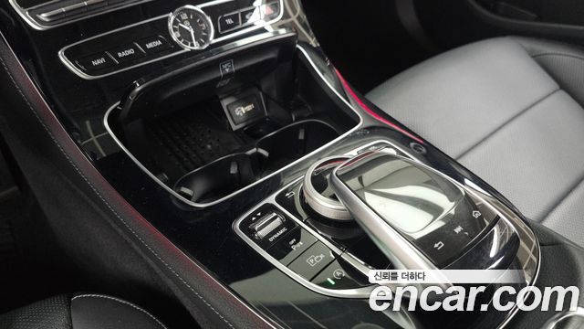 Mercedes-Benz E-Class E300 4MATIC Avnatgarde