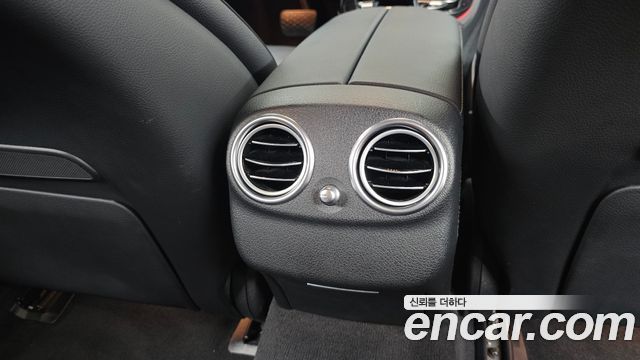Mercedes-Benz E-Class E300 4MATIC Avnatgarde
