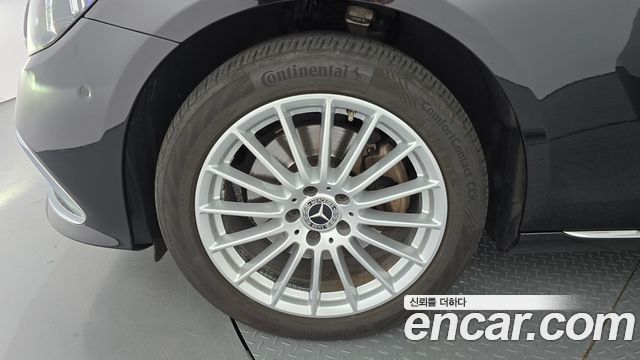 Mercedes-Benz E-Class E220d 4MATIC Exclusive