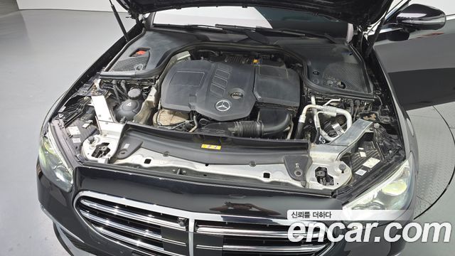 Mercedes-Benz E-Class E220d 4MATIC Exclusive