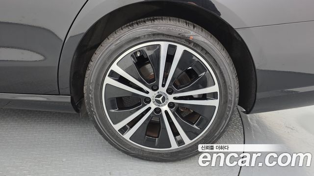 Mercedes-Benz E-Class E250 Avantgarde