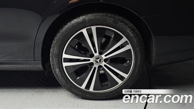 Mercedes-Benz E-Class E250 Avantgarde