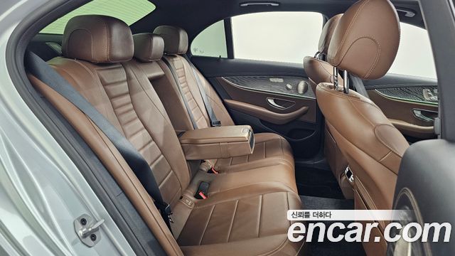 Mercedes-Benz E-Class E350 4MATIC Avantgarde