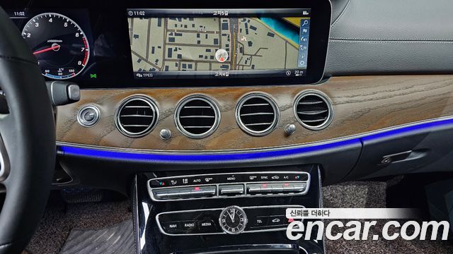 Mercedes-Benz E-Class E300 4MATIC Exclusive