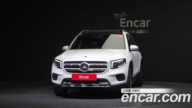 Mercedes-Benz GLB-Class GLB220