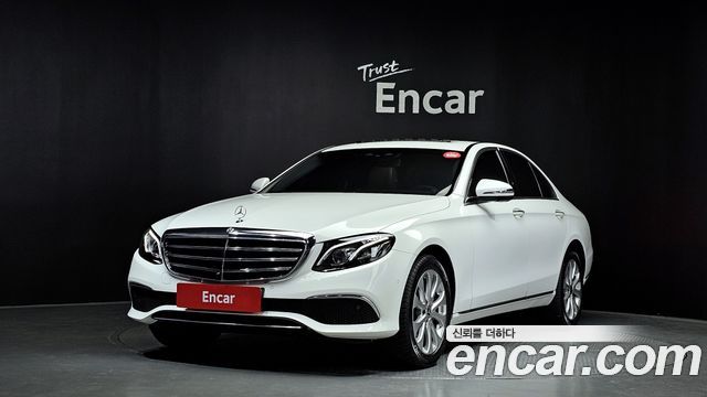 Mercedes-Benz E-Class E300 4MATIC Exclusive
