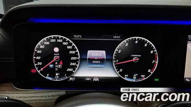 Mercedes-Benz E-Class E300 4MATIC Exclusive