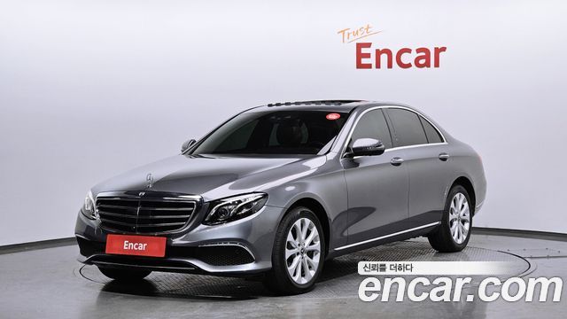 Mercedes-Benz E-Class E300 4MATIC Exclusive