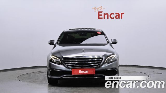 Mercedes-Benz E-Class E300 4MATIC Exclusive