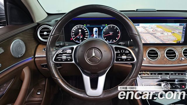 Mercedes-Benz E-Class E300 4MATIC Exclusive