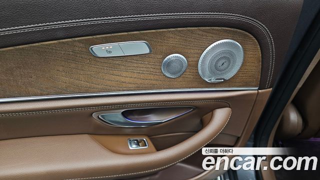 Mercedes-Benz E-Class E300 4MATIC Exclusive