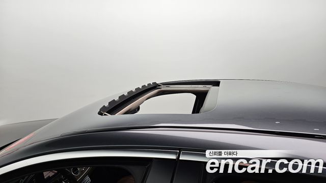 Mercedes-Benz E-Class E300 4MATIC Exclusive