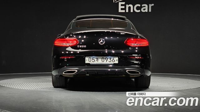 Mercedes-Benz C-Class C200 Coupe