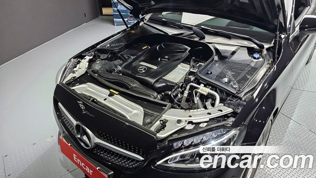 Mercedes-Benz C-Class C200 Coupe