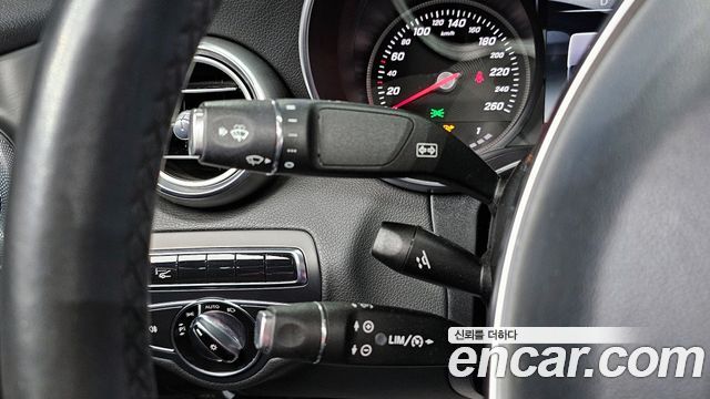 Mercedes-Benz C-Class C200 Coupe