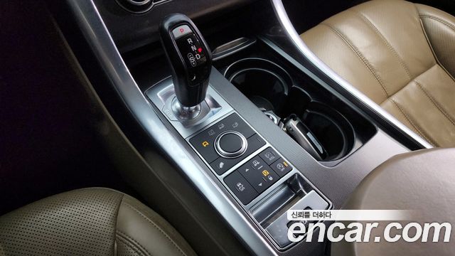 Land Rover Range Rover Sport 3.0 SDV6 HSE Dynamic