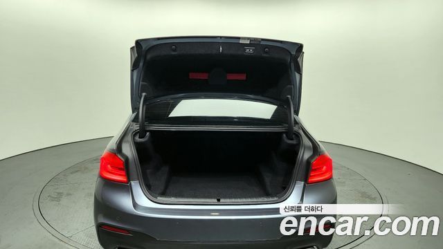 BMW 5-Series 530i M Sport Package
