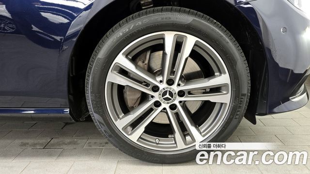 Mercedes-Benz E-Class E350 4MATIC Avantgarde