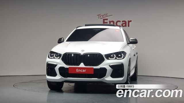 BMW X6 M50i