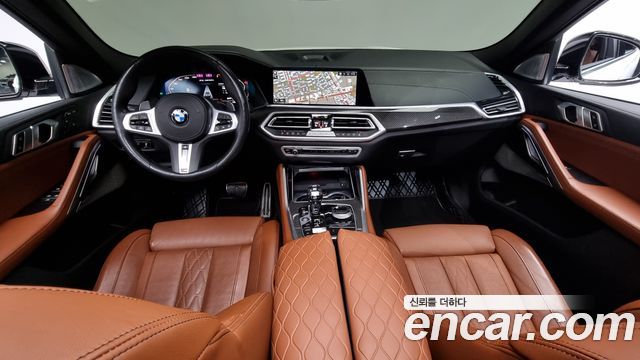 BMW X6 M50i