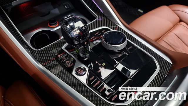BMW X6 M50i