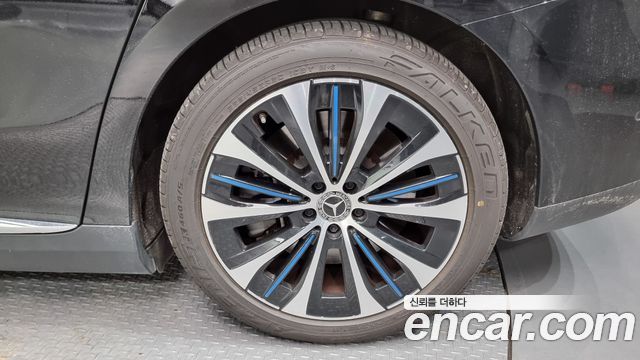 Mercedes-Benz EQE EQE350+