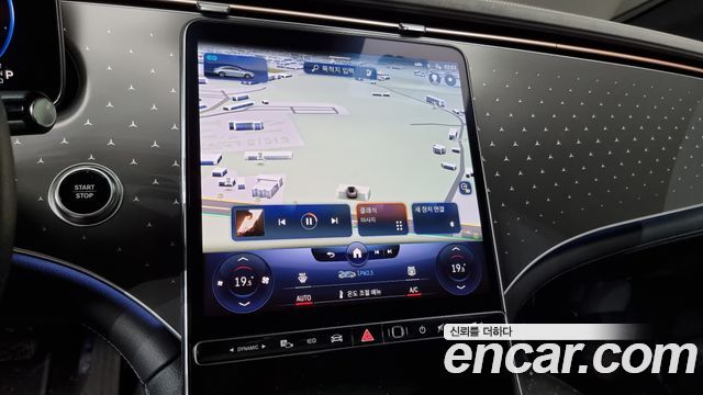 Mercedes-Benz EQE EQE350+