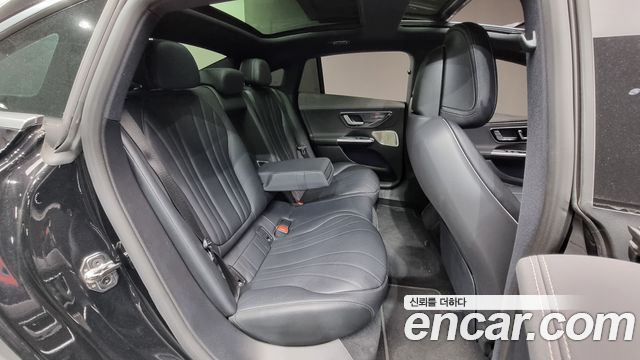 Mercedes-Benz EQE EQE350+
