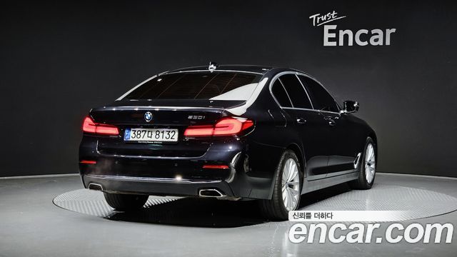 BMW 5-Series 530i Luxury